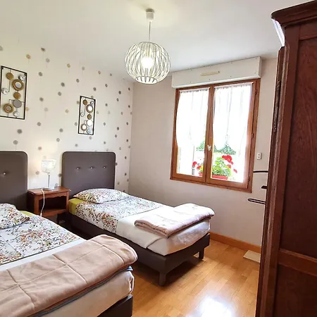 A : 4 Pers., Grand Terrain Fleuri, Proche Bar-le-duc - Fr-1-585-51 Ferienhaus *