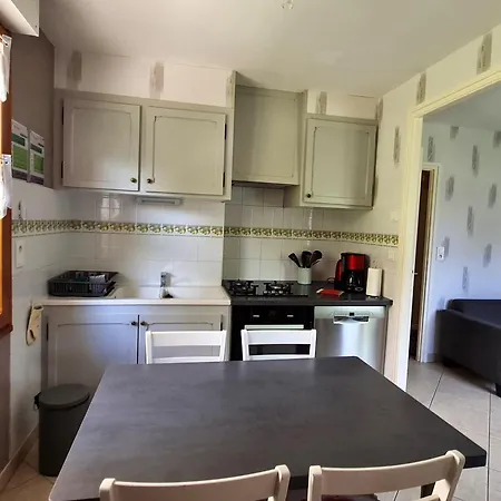 A : 4 Pers., Grand Terrain Fleuri, Proche Bar-le-duc - Fr-1-585-51 Ferienhaus Naives-Rosieres