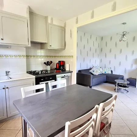 A : 4 Pers., Grand Terrain Fleuri, Proche Bar-le-duc - Fr-1-585-51 Ferienhaus Naives-Rosieres