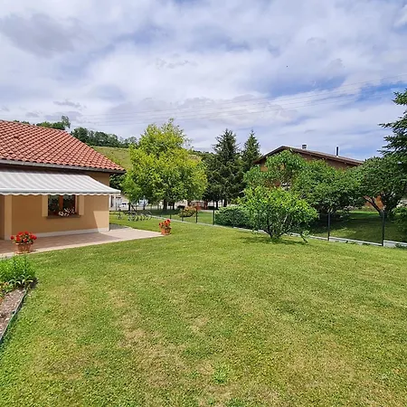 A : 4 Pers., Grand Terrain Fleuri, Proche Bar-le-duc - Fr-1-585-51 Ferienhaus *