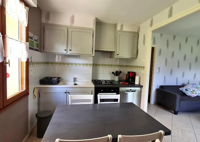 Naïves-rosières, 3 Pièces, 4 Personnes - Fr-1-585-51 Hébergement de vacances Naives-Rosieres